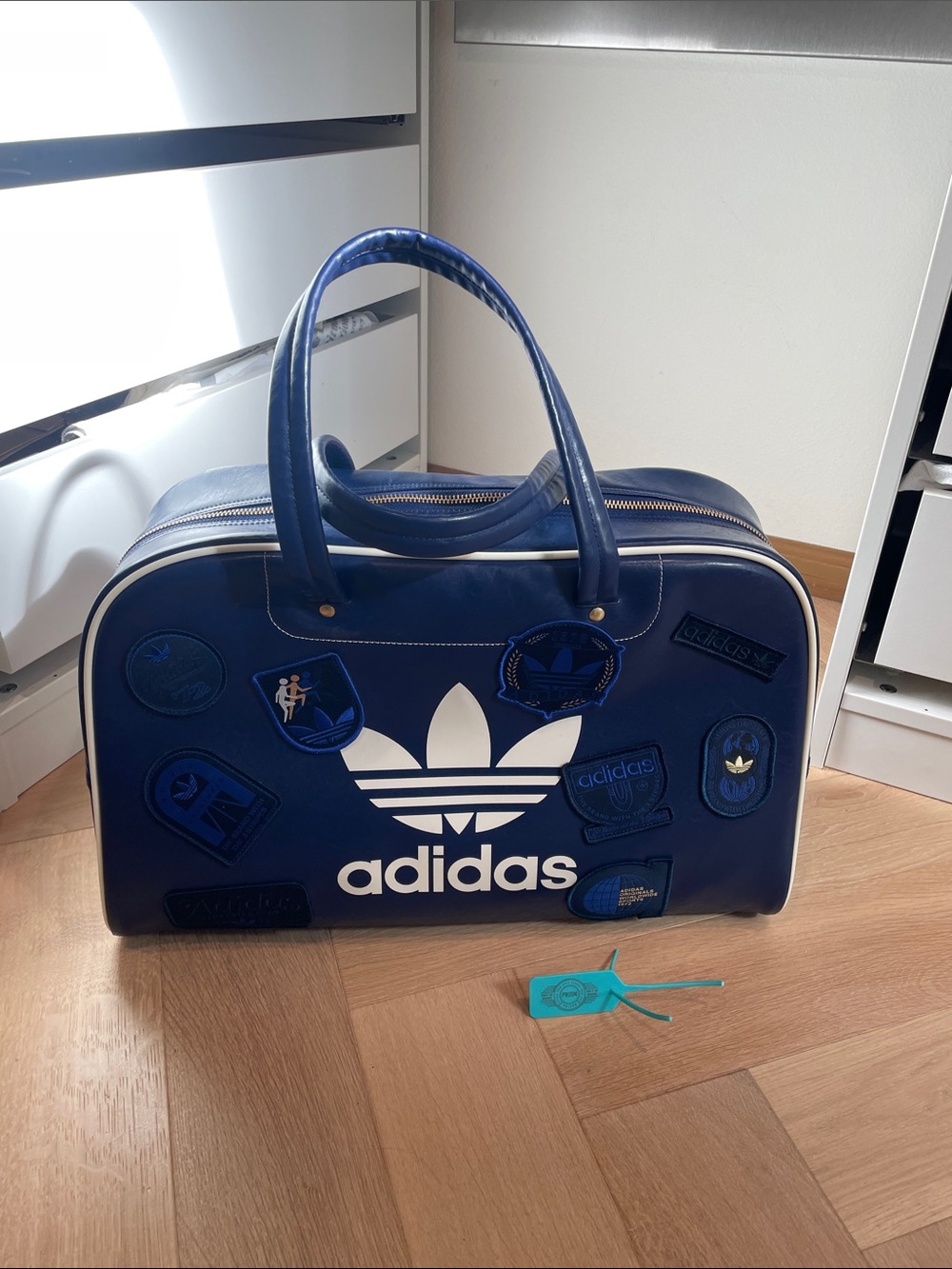 NWT adidas Large Bowling Bag Navy Blue- Very Rare and Unique - Weekender Bag - Picture 2 of 14
